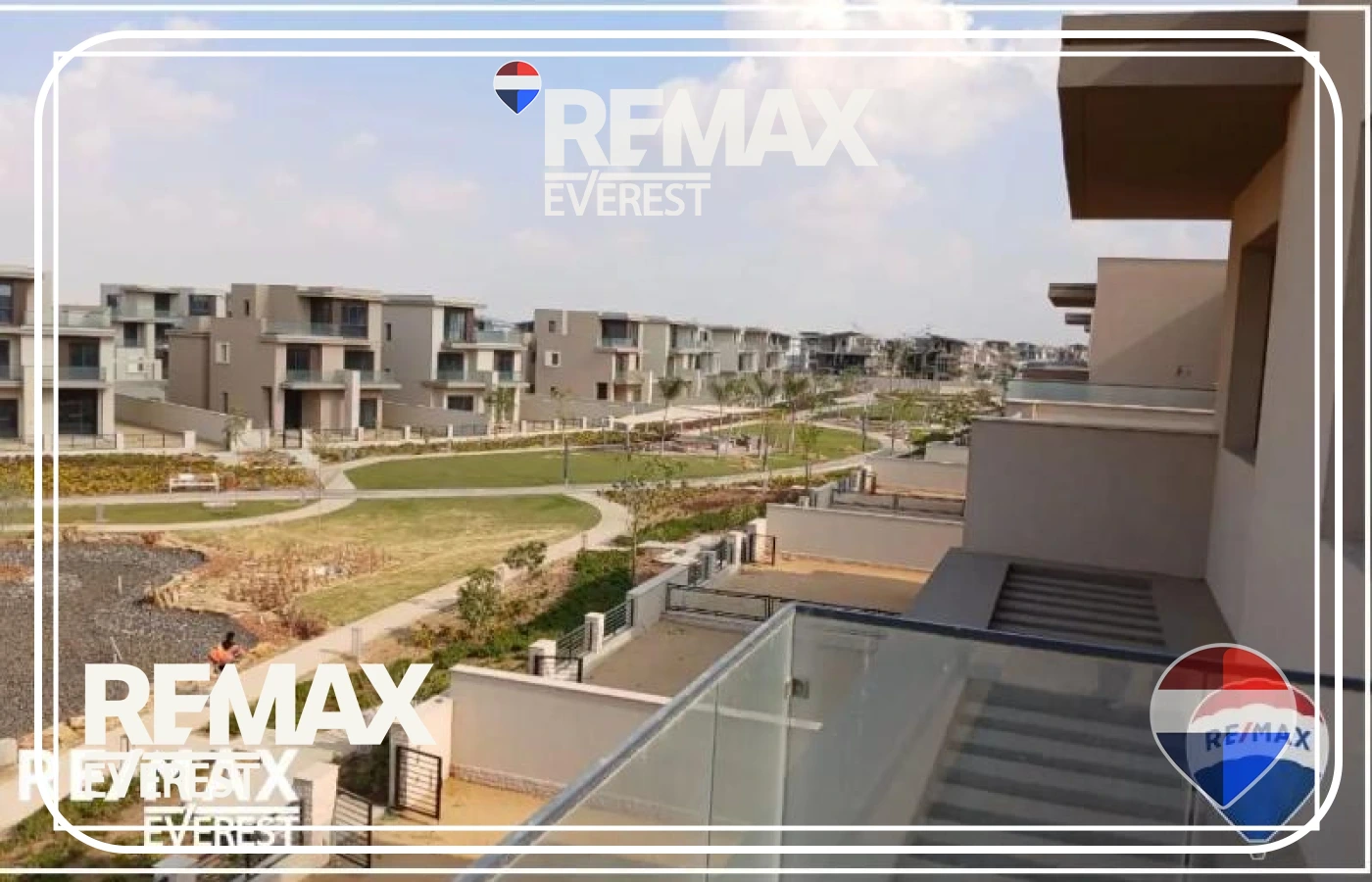 Twinhouse for Sale in The Estates 291 sqm