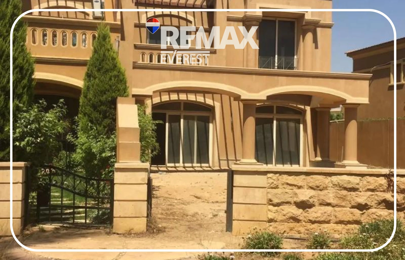 Twinhouse for Sale in Royal Meadows 340 sqm