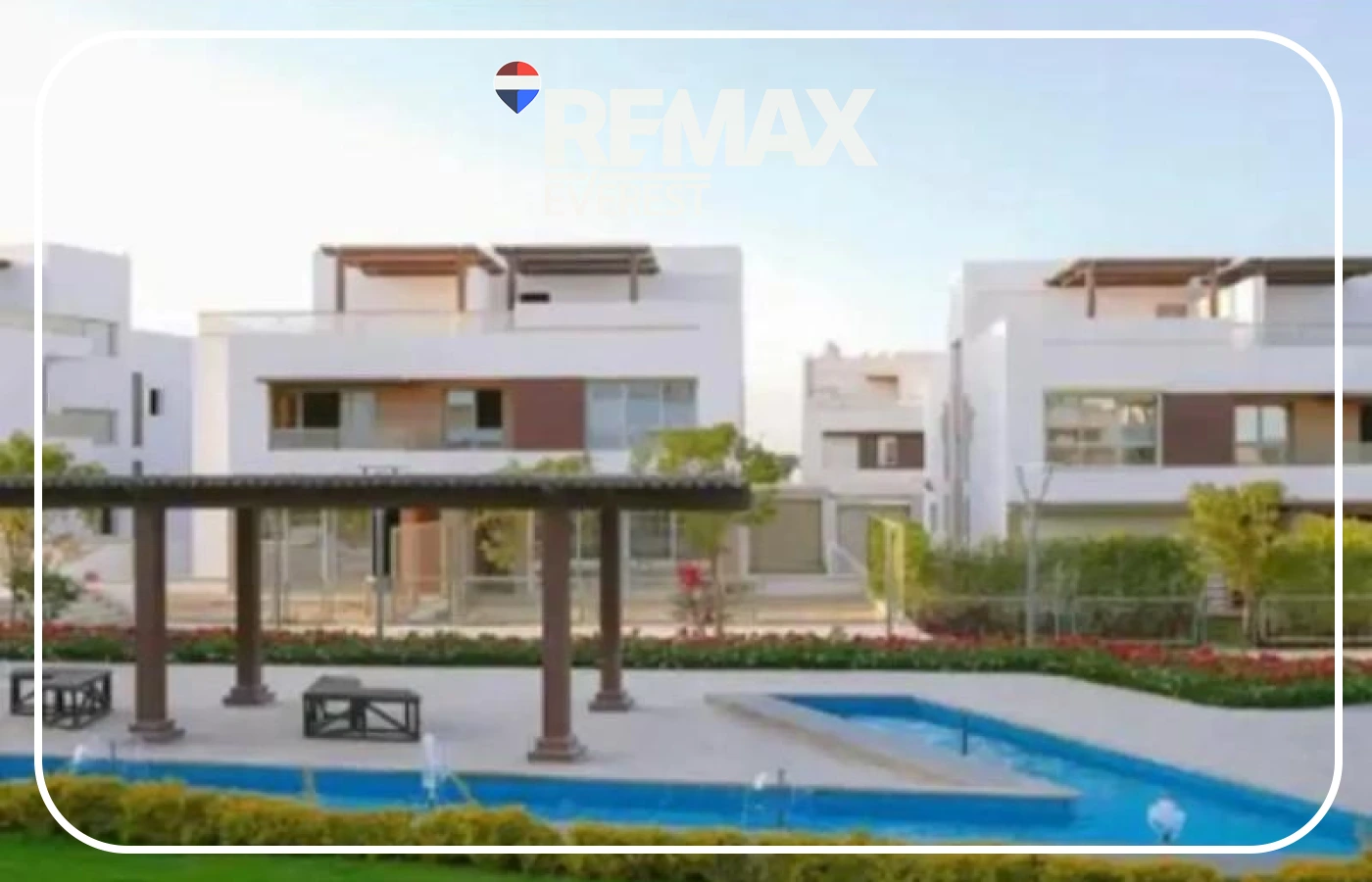 Apartment for Sale in Upville 330 sqm