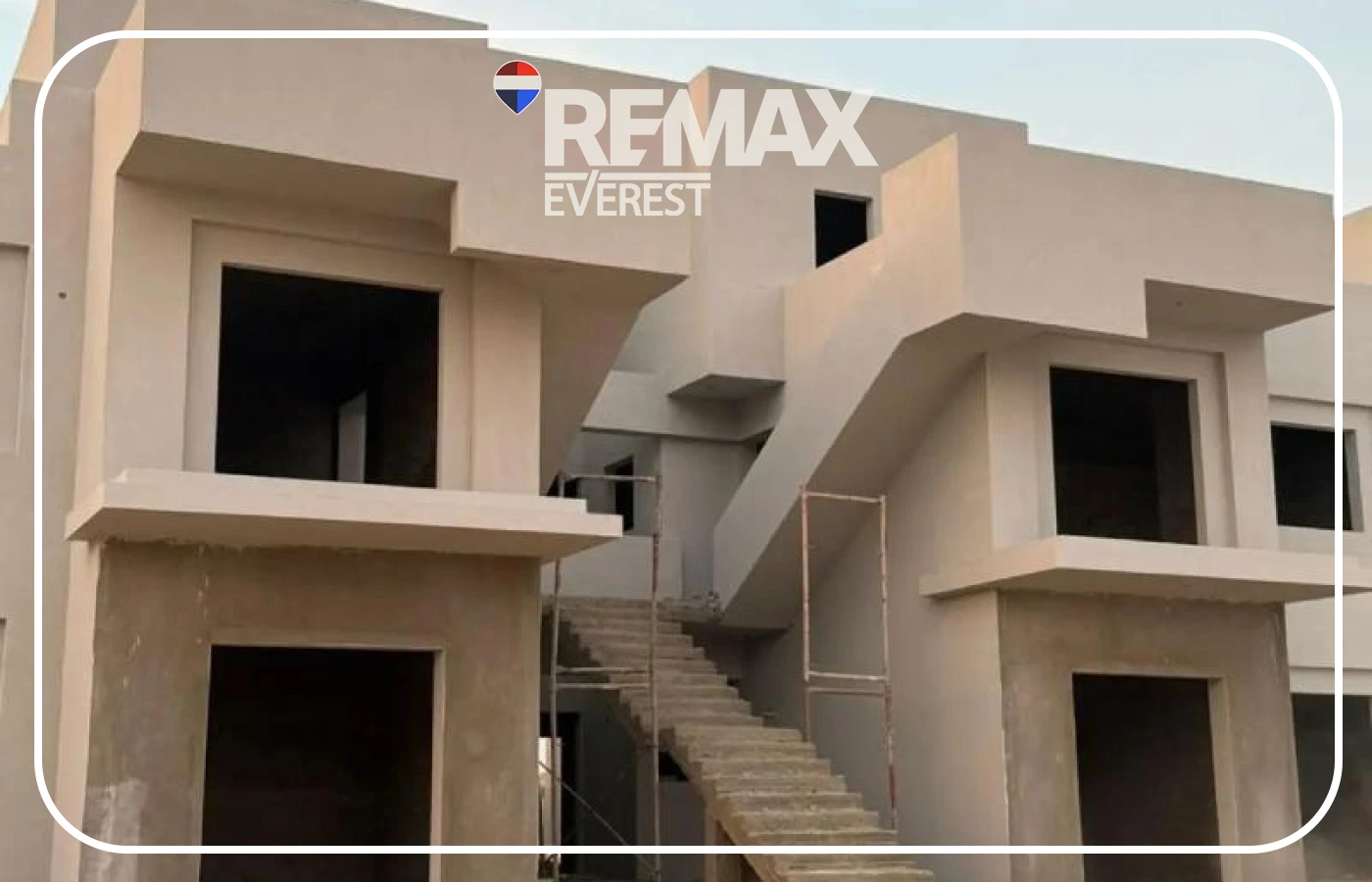 Penthouse for Sale in v levels compound 220 sqm