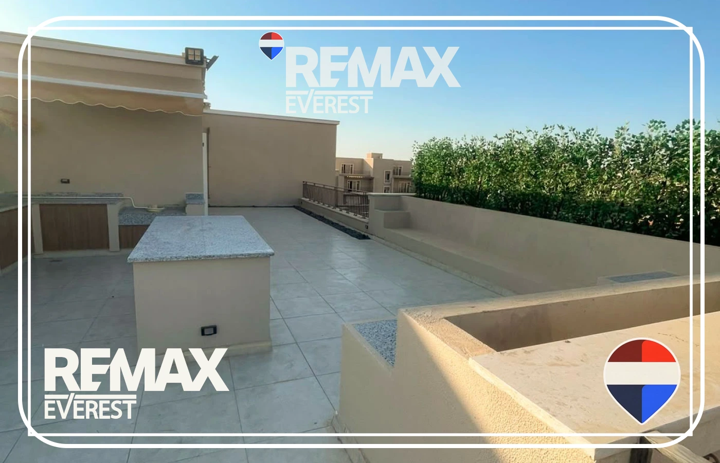 Furnished Studio with a Spacious Private Roof