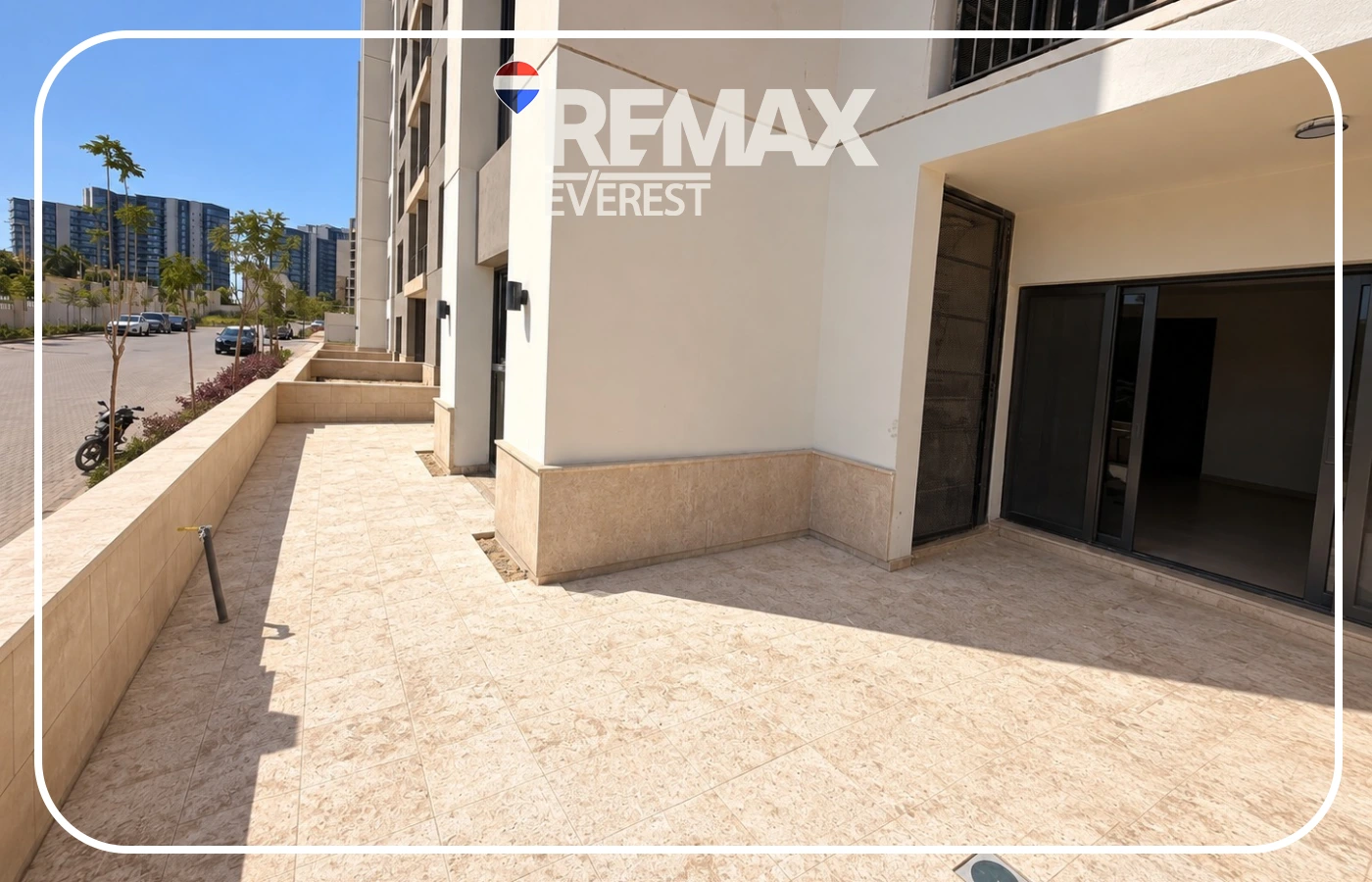 Ground Apartment for Rent in Zed Towers 92 sqm