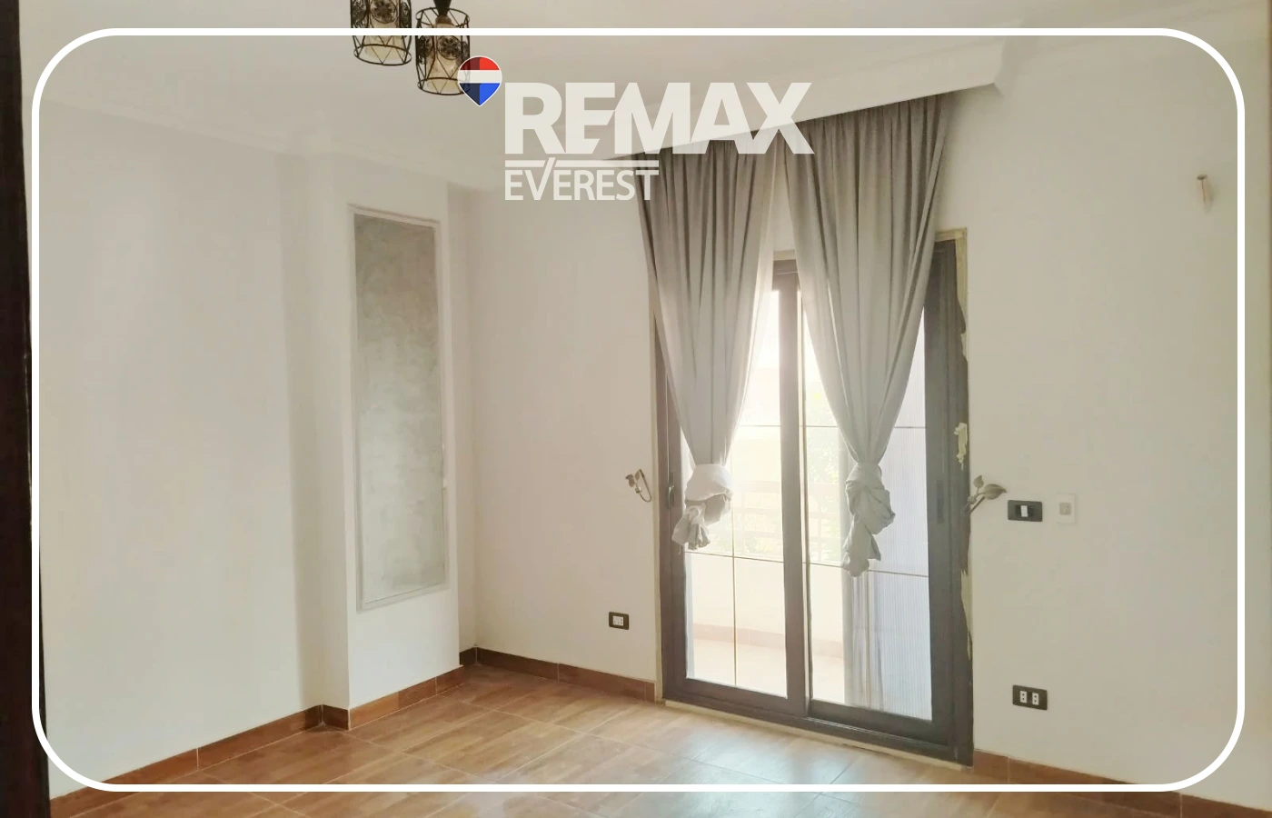 Apartment for Sale in 16th District, Sheikh Zayed - 186 SQM