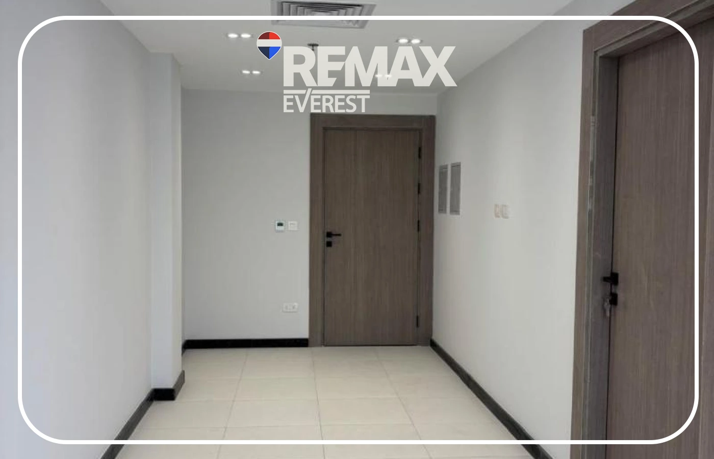 Clinic for Rent in Central Avenue 49 sqm