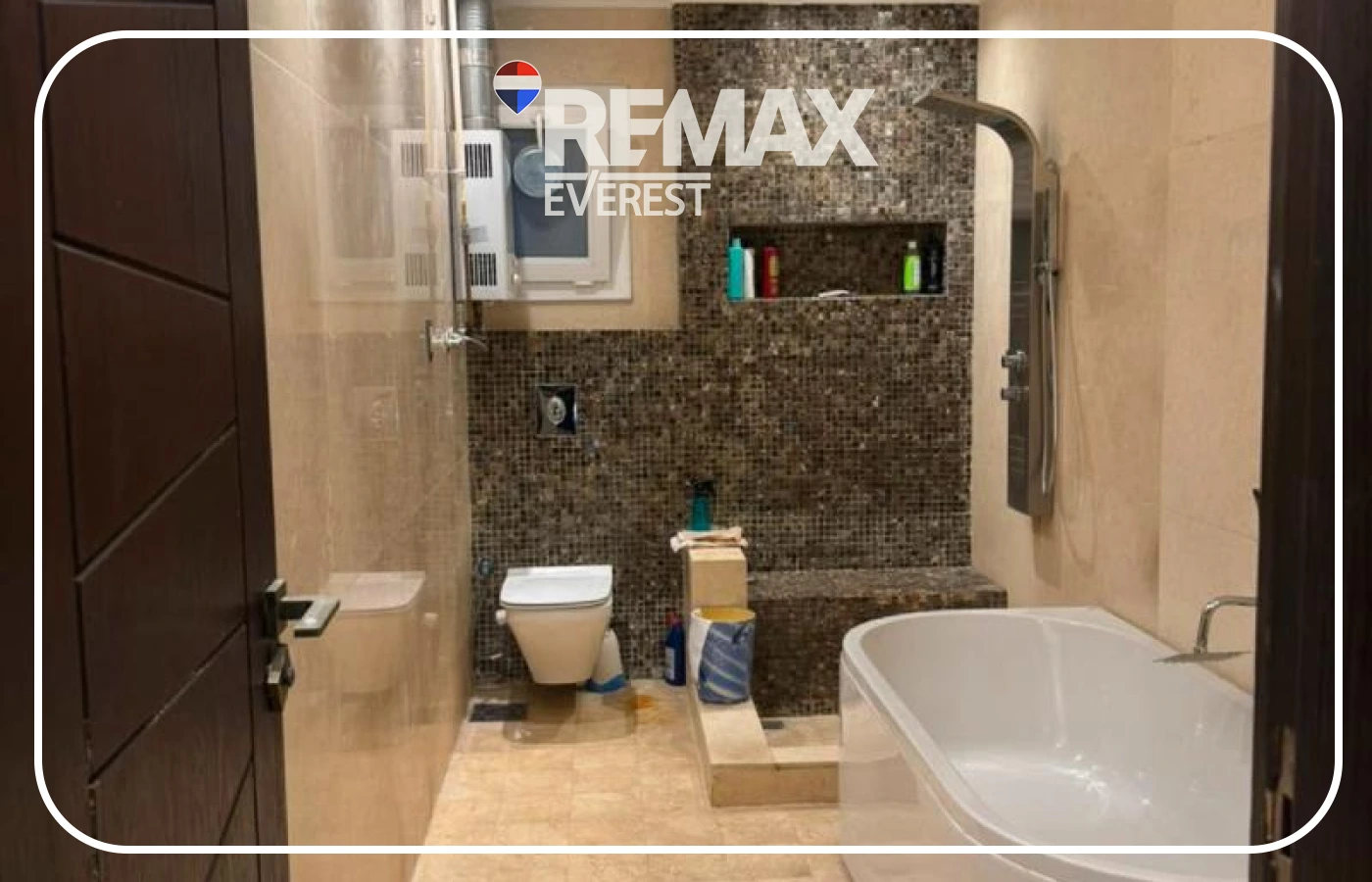 Ground Apartment for Rent in Zayed Regency 186 sqm