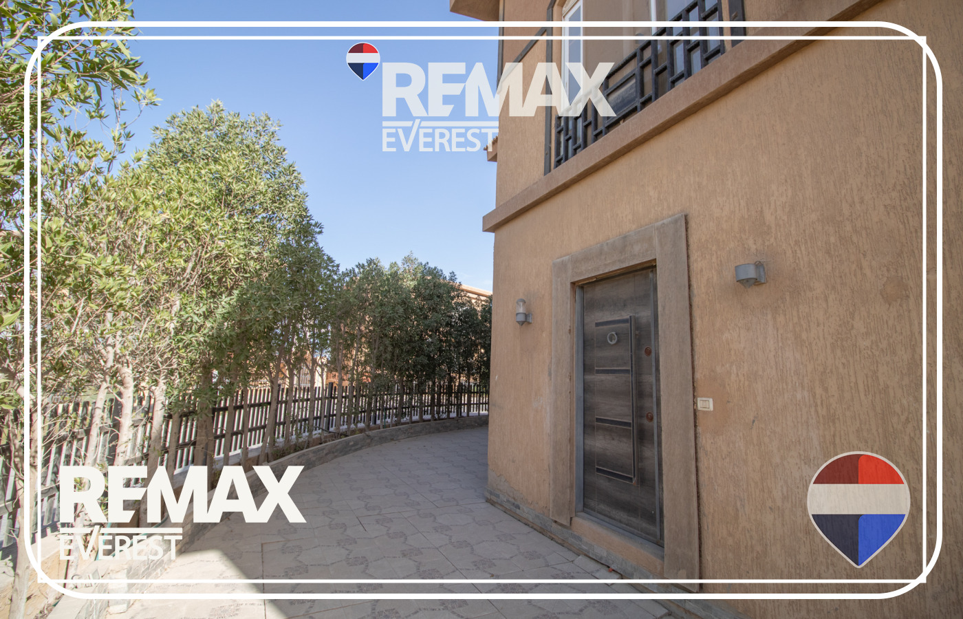 Villa for Sale in Pyramids Walk 410 sqm
