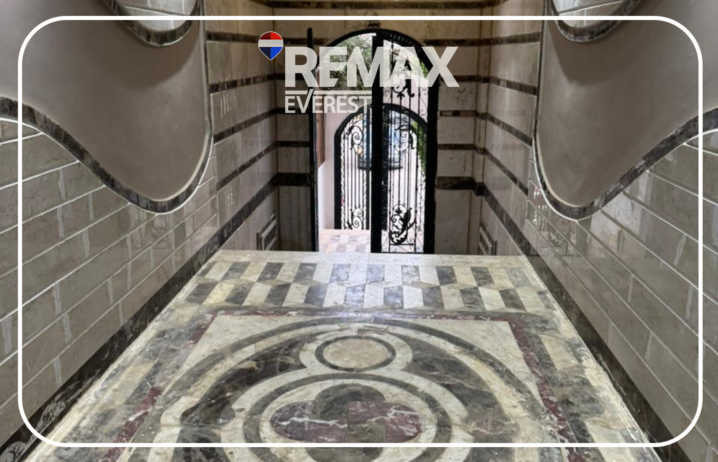 Apartment for Rent in 10th District - Zayed 165 sqm