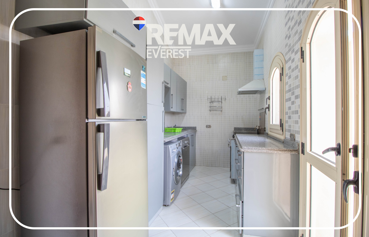 Roof Apartment for Rent in Green Heights 100 sqm