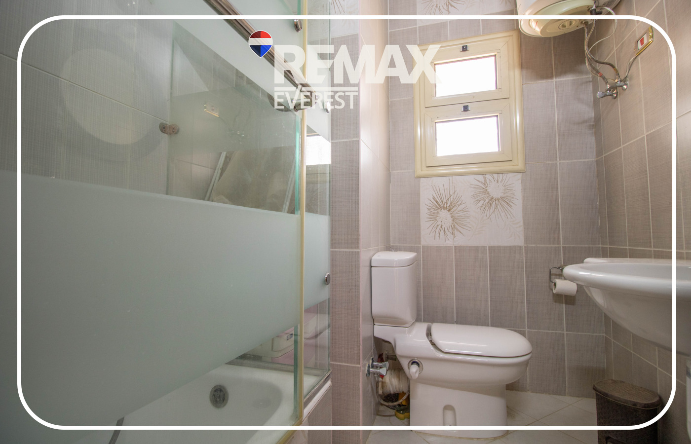 Roof Apartment for Rent in Green Heights 100 sqm