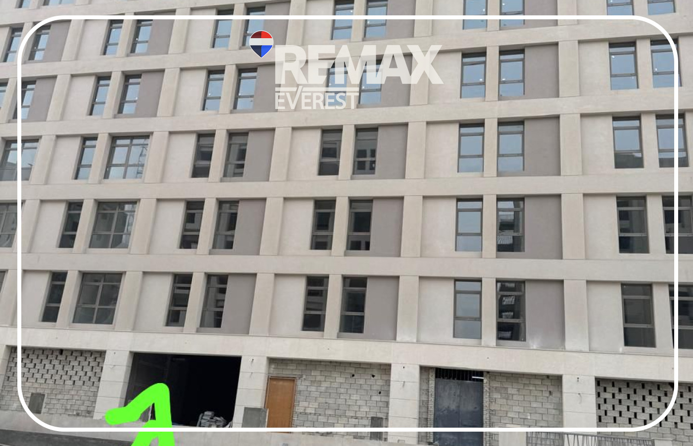Shop for Sale in 2O5 68 sqm