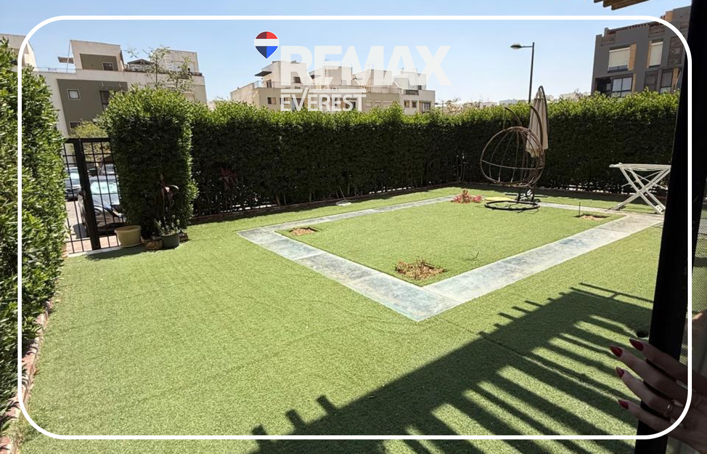 Ground Duplex for Rent in Beverly Hills 260 sqm