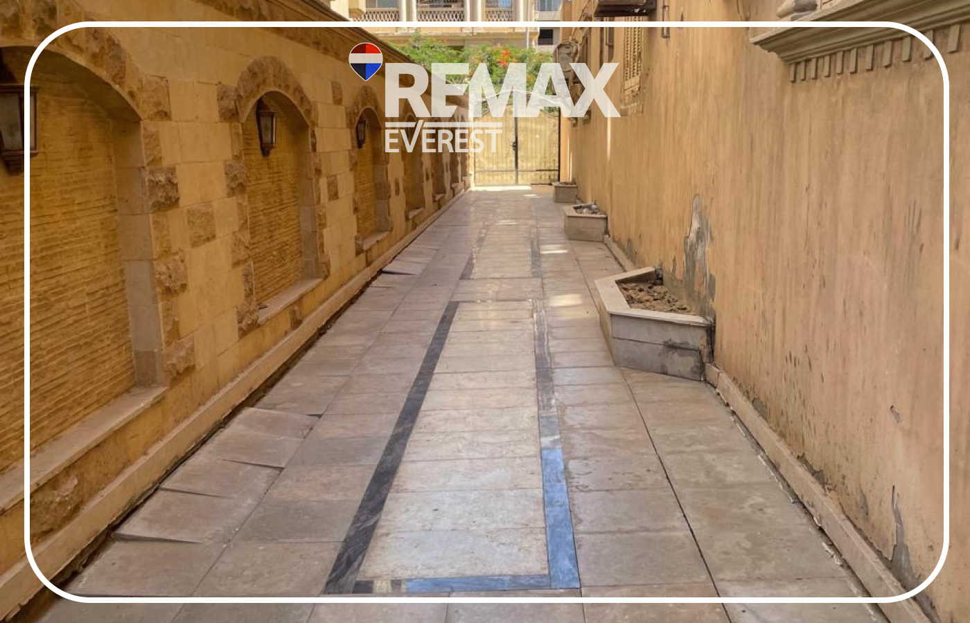 Apartment for Sale in 4th Touristic - October 270 sqm