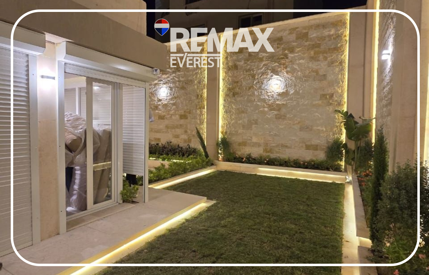 Ground Apartment for Sale in 1st Touristic - October 180 sqm