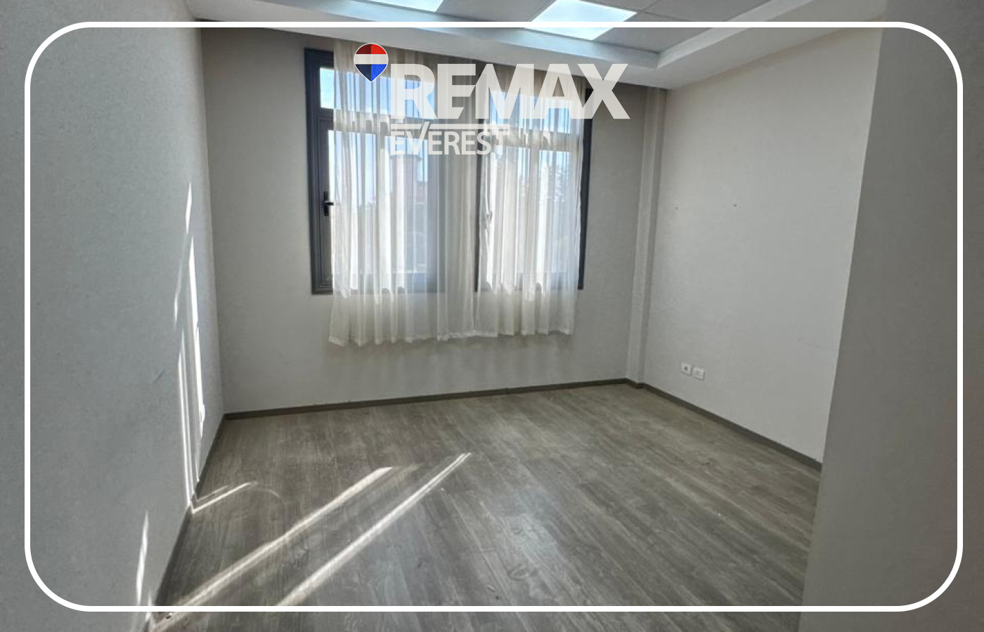 Clinic for Sale in West Park 34 sqm