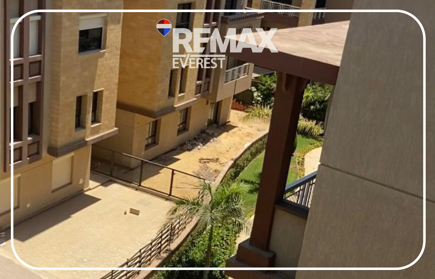 Penthouse for Sale in Green 5 210 sqm