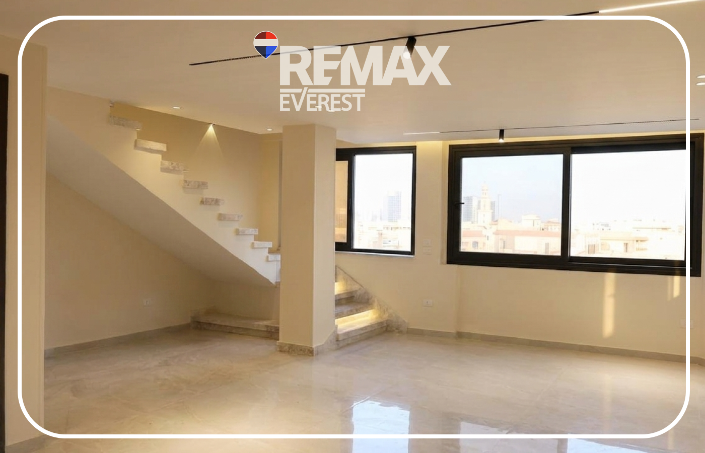 Penthouse for Sale in 13th District - Zayed 225 sqm
