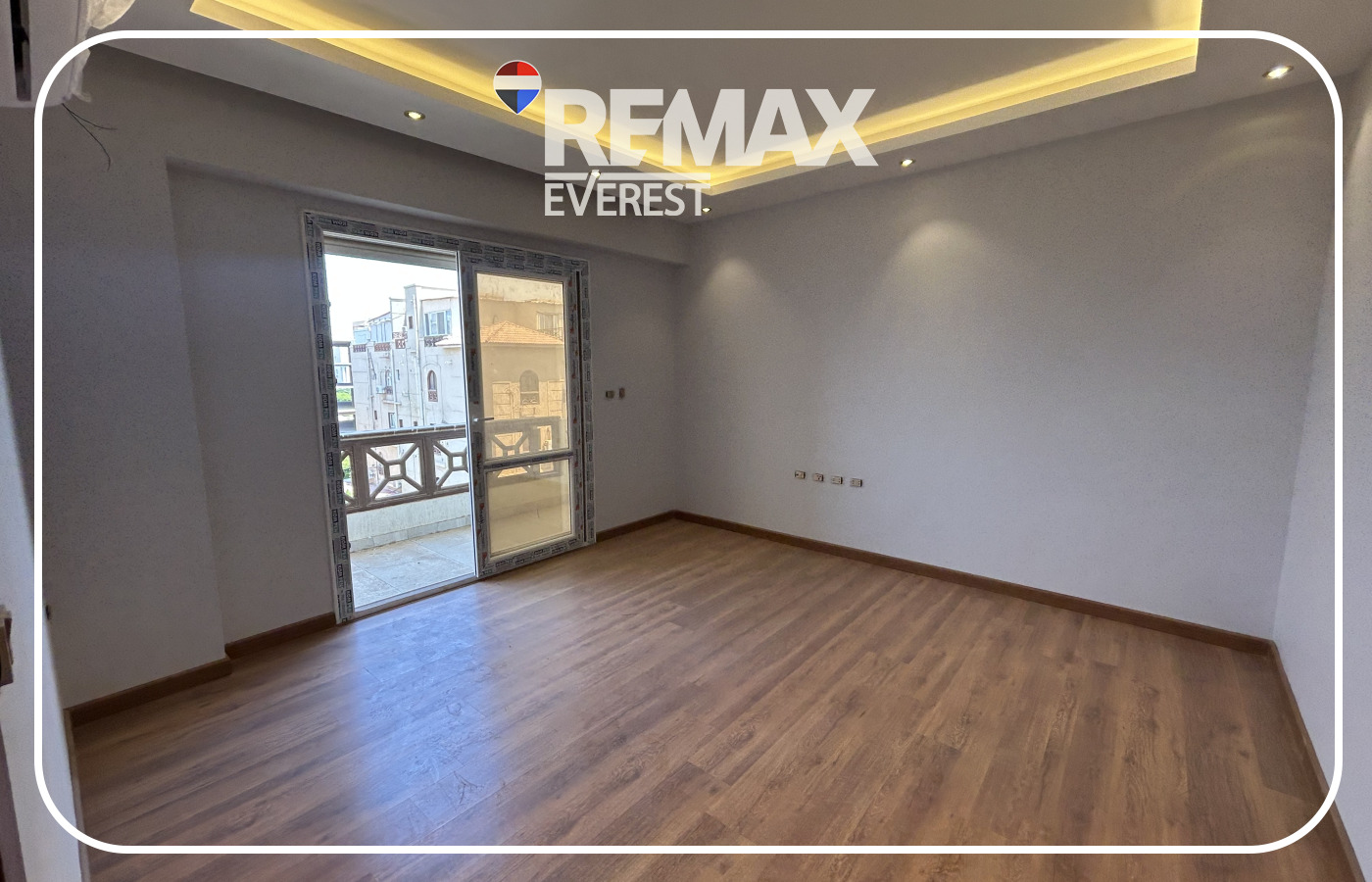 Duplex for Rent in Beverly Hills 210 sqm