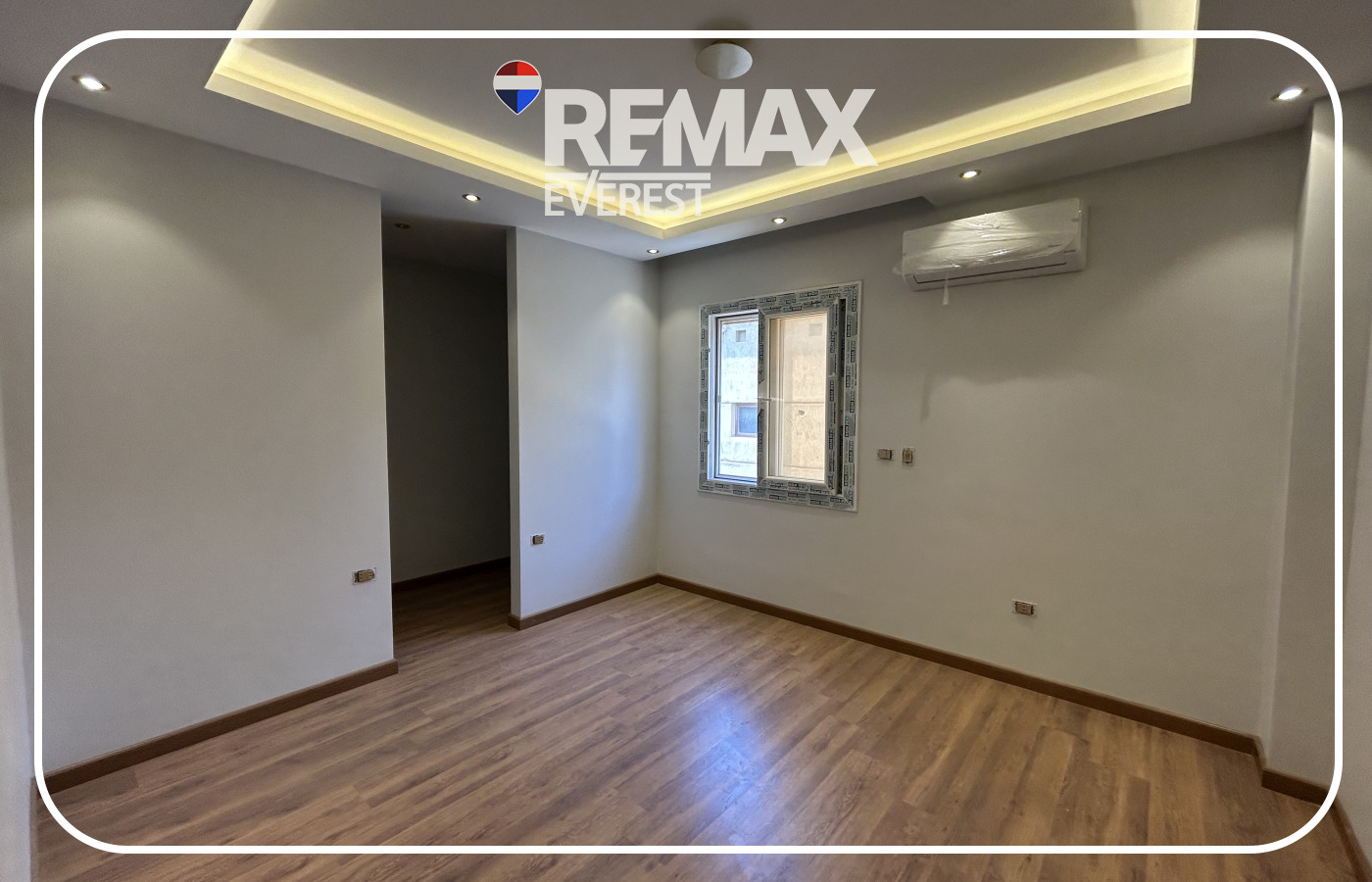 Duplex for Rent in Beverly Hills 210 sqm