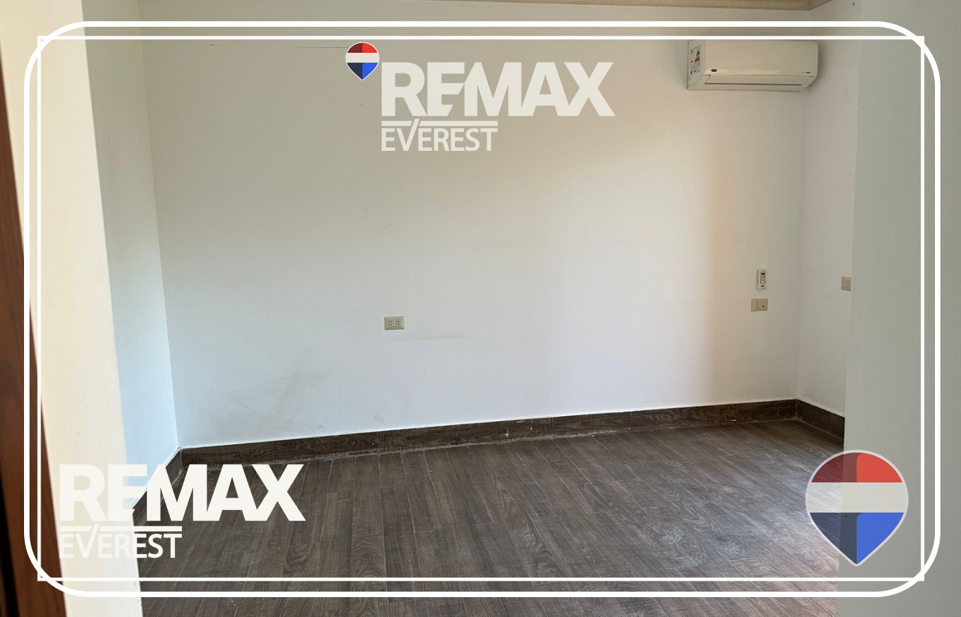 Semi-furnished Apartment for Sale in Jewar 126 sqm