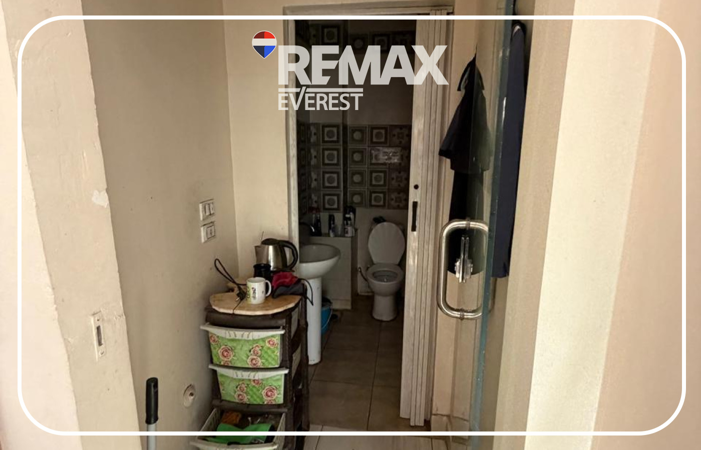 Shop for Sale in Beverly Hills 60 sqm