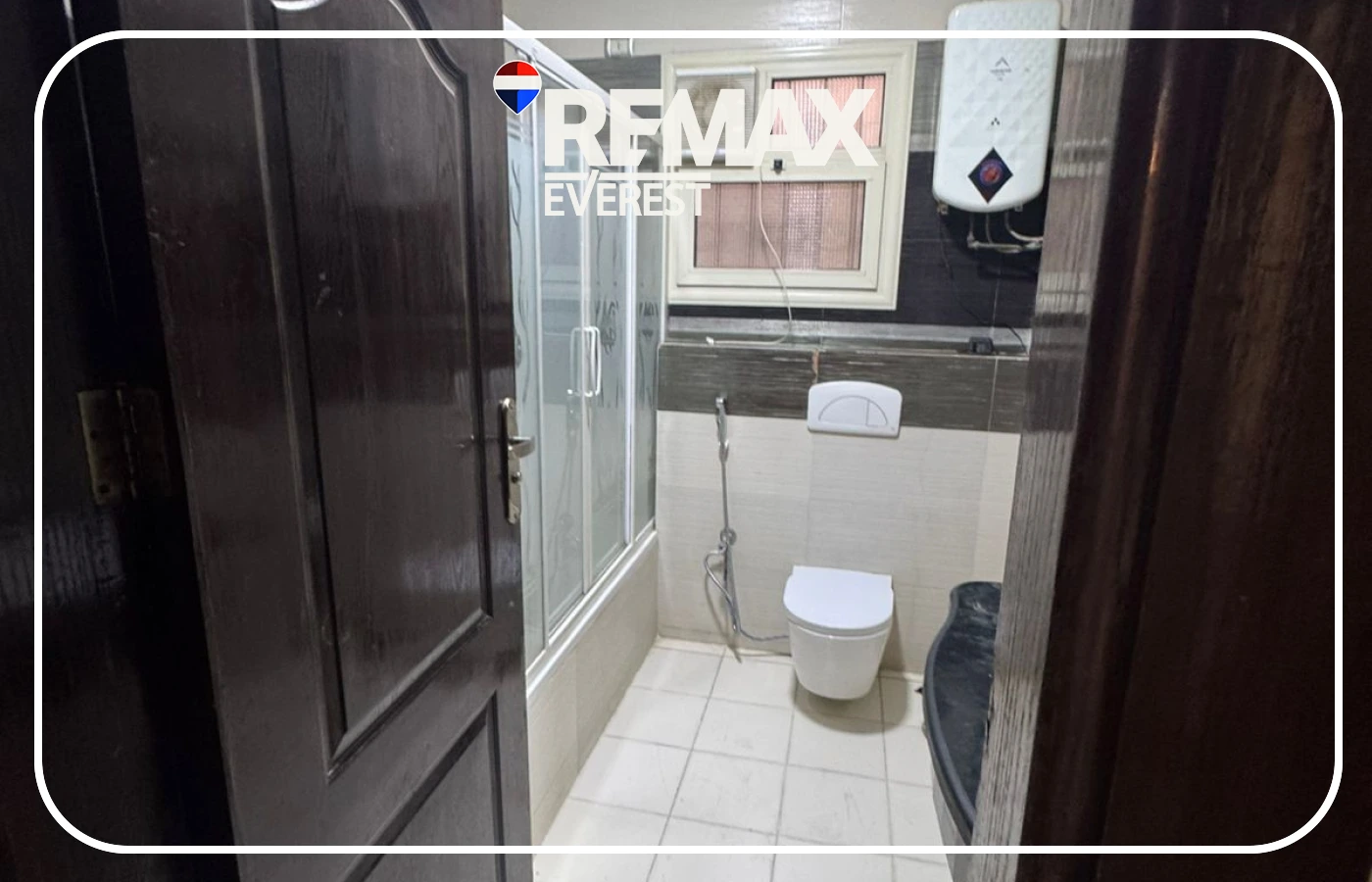 Prime Apartment for Rent in Family Land Compound – Mehwar Gamal Abd El Naser.