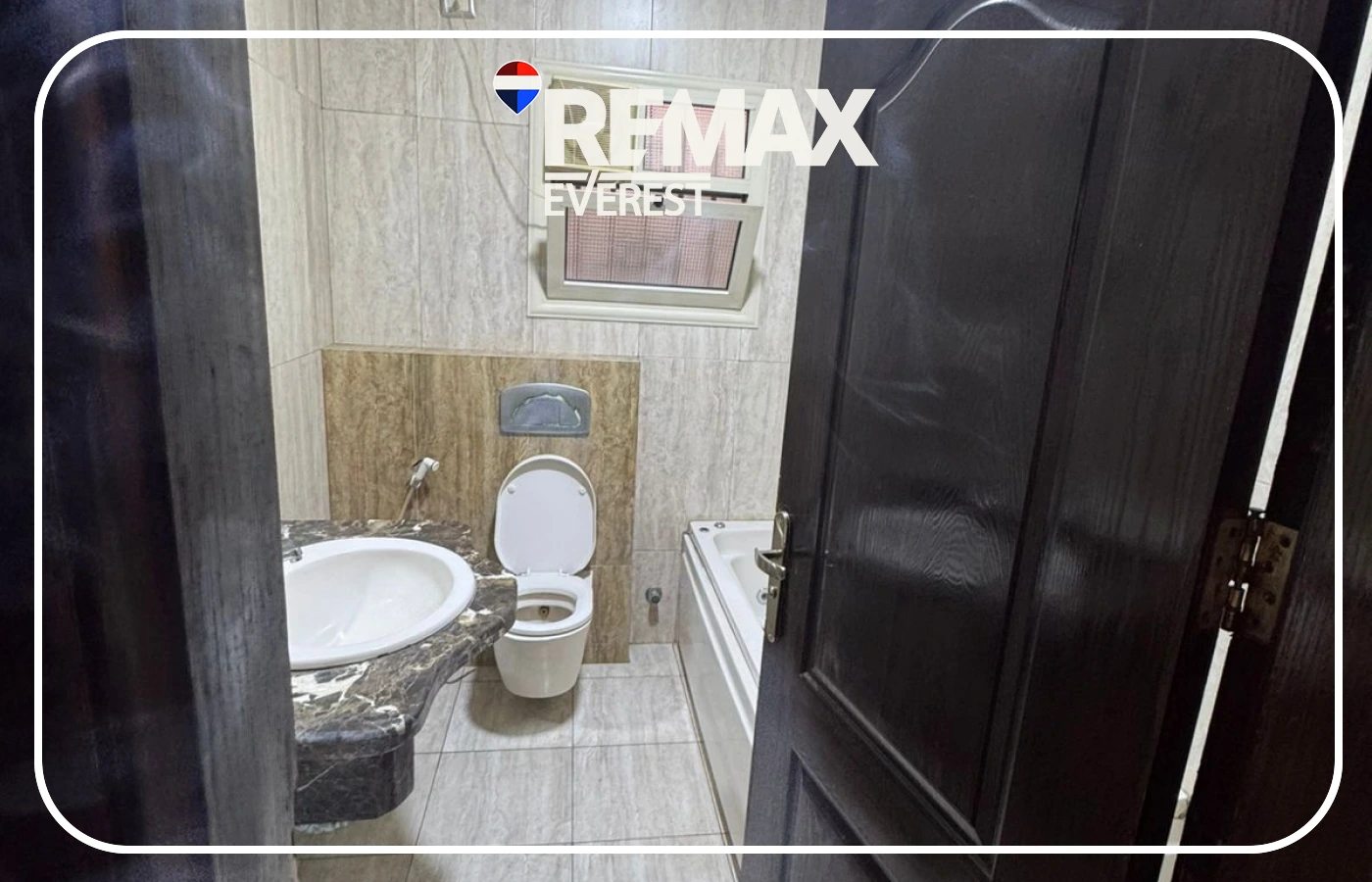Prime Apartment for Rent in Family Land Compound – Mehwar Gamal Abd El Naser.