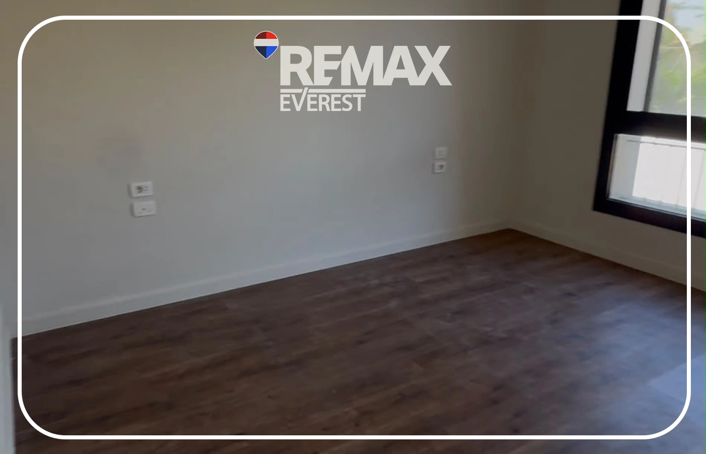 Corner apartment with garden in Tulwa