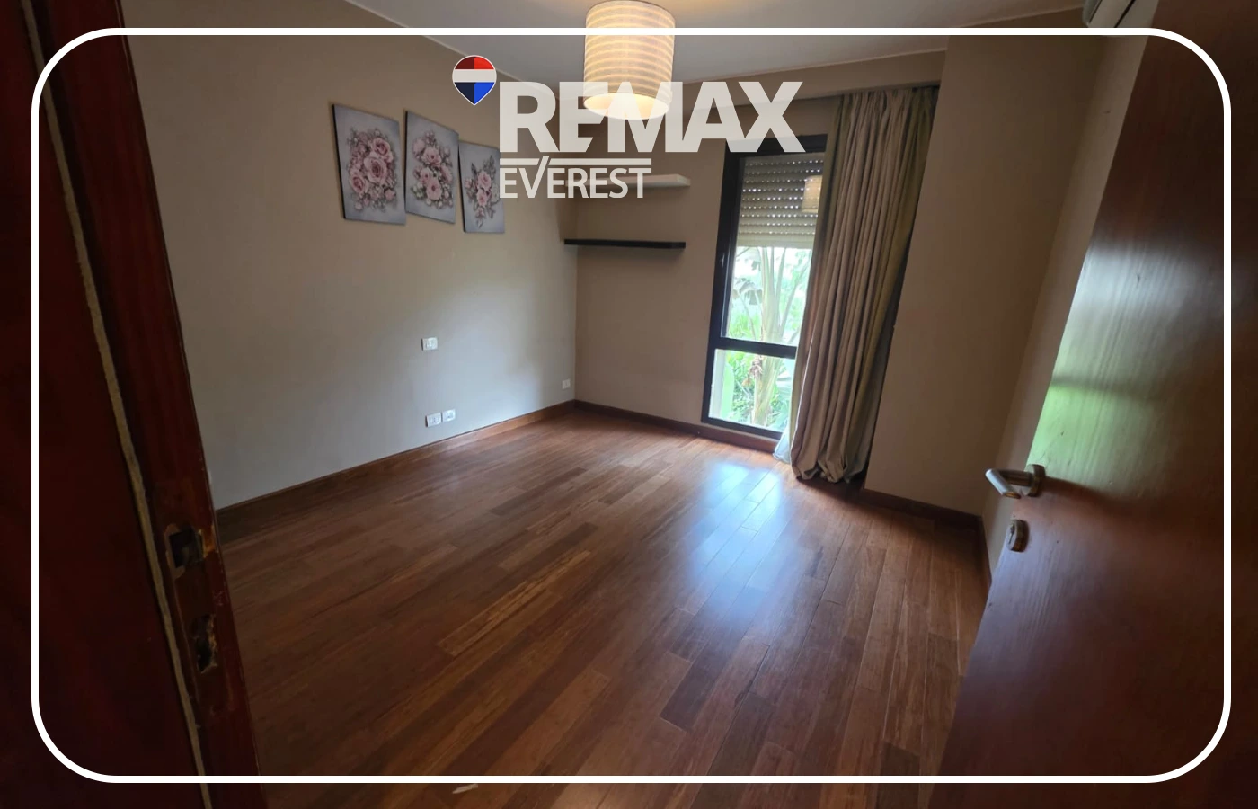 Duplex with garden-Semi-furnished in Westown