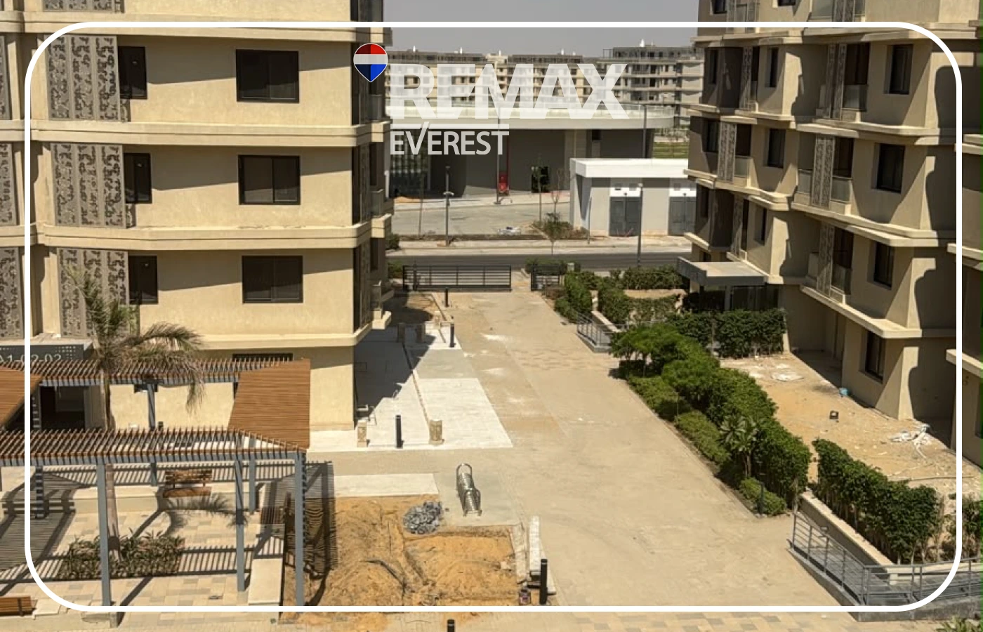 Corner apartment 178m in Badya Palm Hills