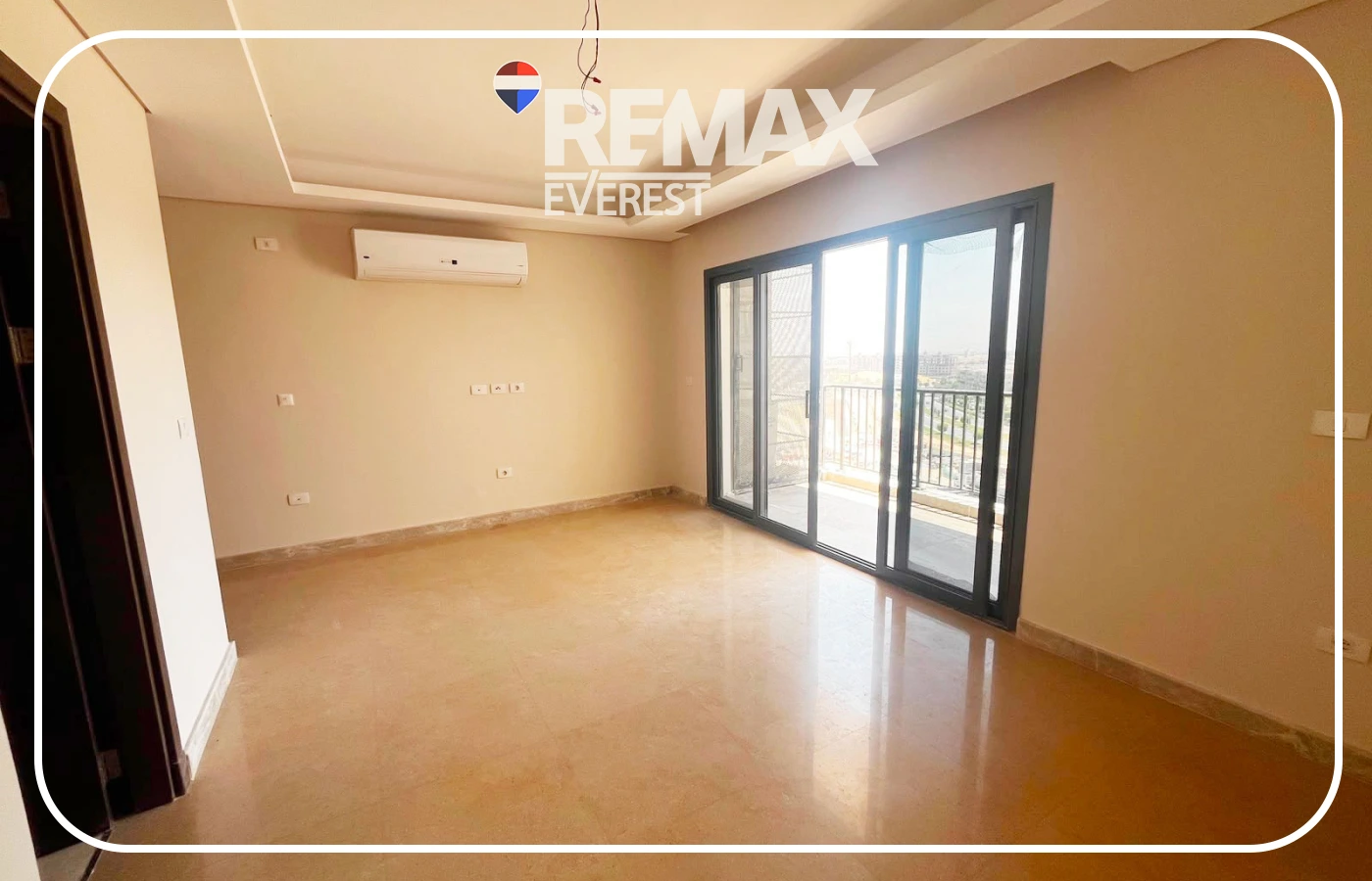 Prime location apartment in Zed West-Best offer
